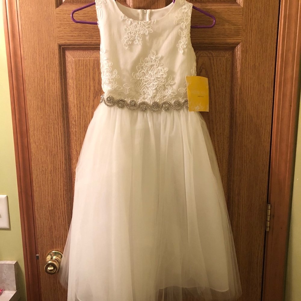 BNWT Beautiful Girls Dress Size 10